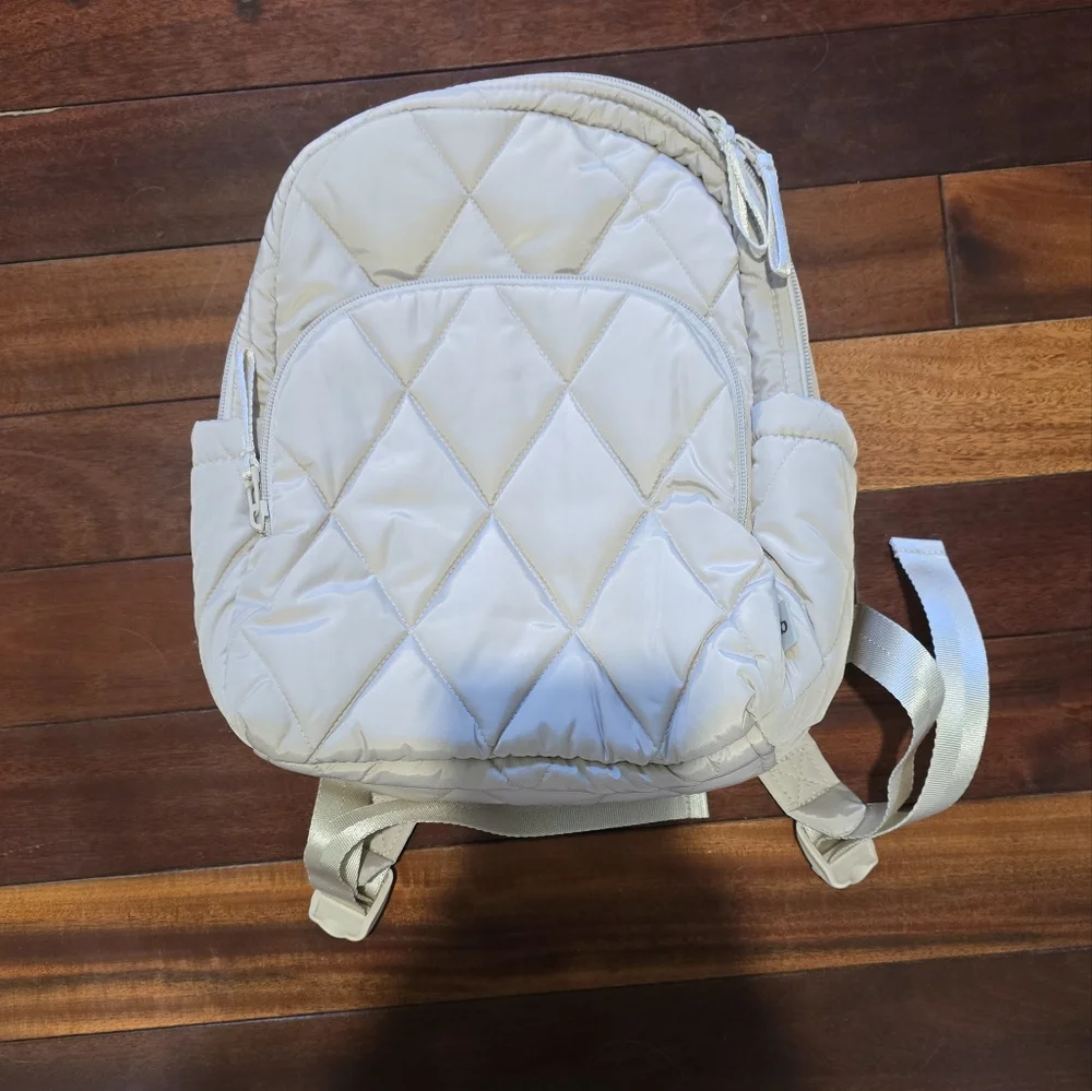 NWOTs Vera Bradley Mini Backpack Pearl Cream/ Grey